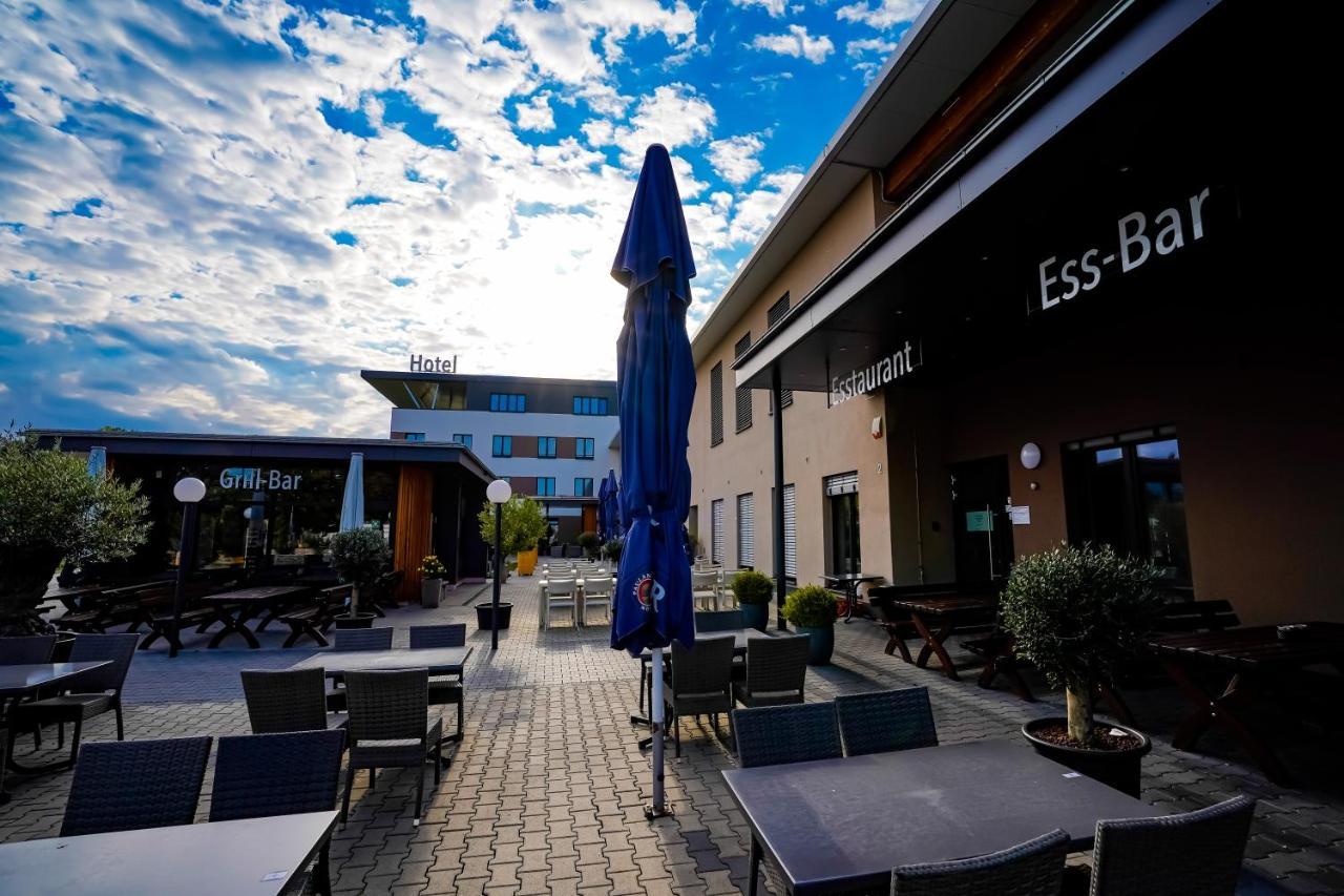 Hotel Viktorosa Hofgeismar Exteriör bild